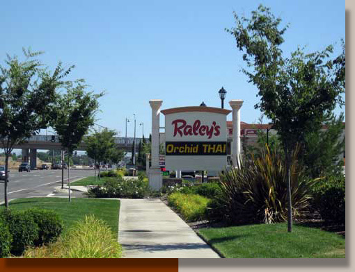 Planting Design at Raley's in Lincoln, CA